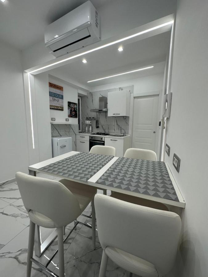 Mavy House * Napoli